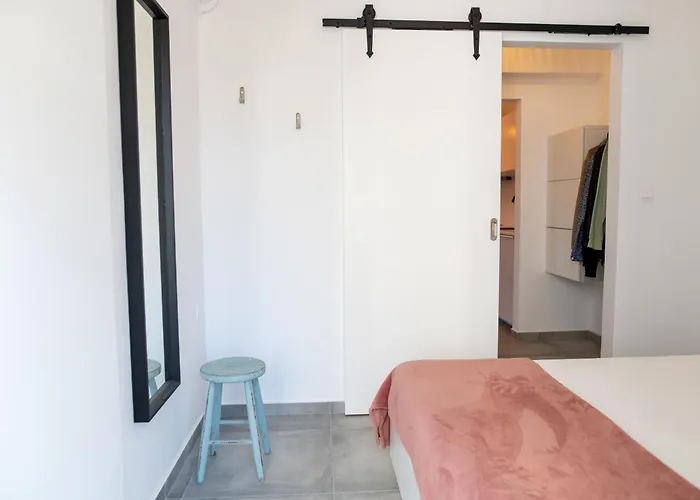 Cozy & Chic - 1 Bd Apartment *