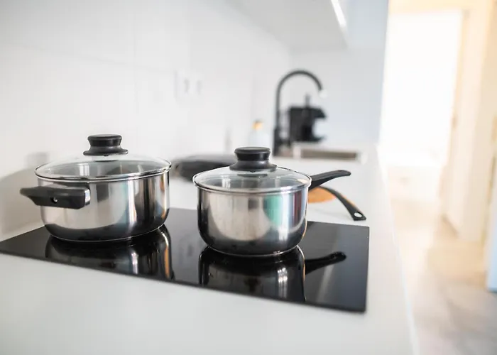 Cozy & Chic - 1 Bd Apartment Ampavris