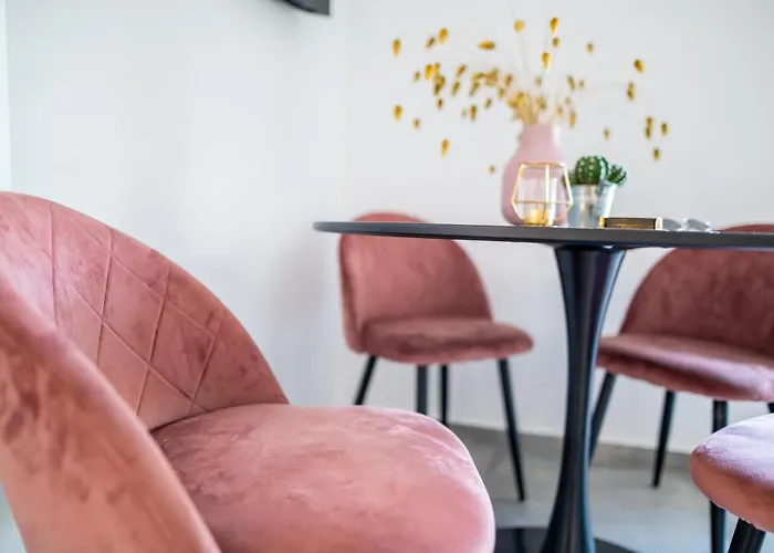 Cozy & Chic - 1 Bd Apartment * Ampavris