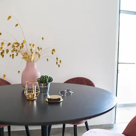 Cozy & Chic - 1 Bd Διαμέρισμα Αμπάβρης