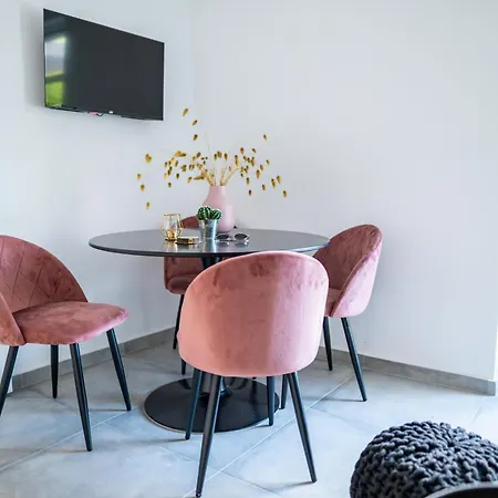 Cozy & Chic - 1 Bd In Kos Apartment Ampavris