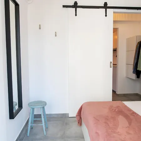 Cozy & Chic - 1 Bd In Kos *