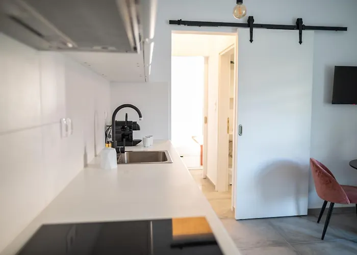 Cozy & Chic - 1 Bd Apartment